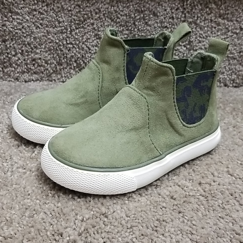 NWOT Olive Green Shoe